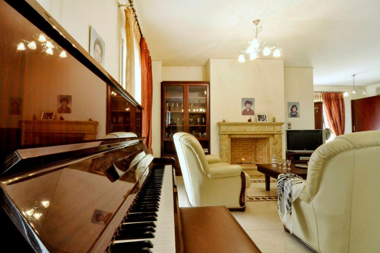 Вілла Piano House Corfu  Екстер'єр фото